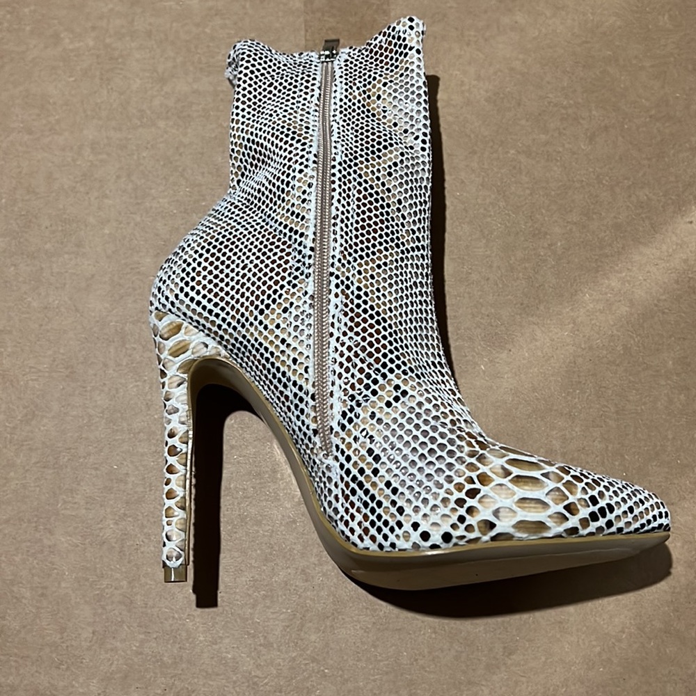 Booties - Picture 3 of 4